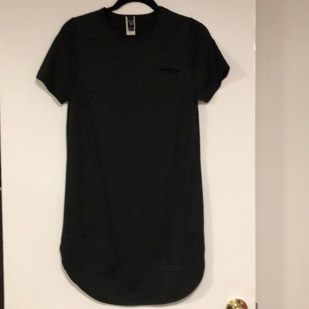 Windsor t shirt black dress